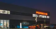 Chủ xe Porsche độc quyền sửa xe: Garage ngoài bó tay bảo dưỡng Cayenne