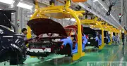 Chính phủ giữ ô tô là ngành kinh doanh có điều kiện, giảm 56 ngành nghề