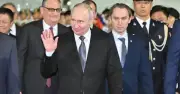 Chuyên cơ chở Tổng thống Putin hạ cánh xuống Bắc Kinh, chuẩn bị gặp lại cậu bé năm xưa