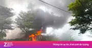 Cháy lớn kho chứa xe điện ở Gia Lai, cột khói bốc cao trăm mét