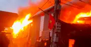 Cháy xưởng gỗ rạng sáng ở Sơn Tây, Hà Nội, không thiệt hại về người