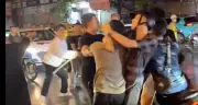 Clip hai nhóm thanh niên thách thức, đánh nhau giữa phố Hà Nội