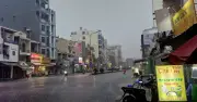 Cơn mưa đầu mùa 'tưới mát' tâm hồn người Sài Gòn sau chuỗi ngày nắng nóng