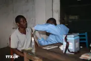 Cộng đồng quốc tế hỗ trợ châu Phi gần 500 triệu USD ứng phó dịch Ebola