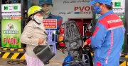 Cảnh báo nguy cơ khi tự tách ethanol khỏi xăng E10 bằng phụ gia