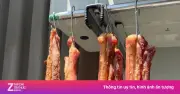 Cảnh báo nguy cơ nhiễm khuẩn từ thịt một nắng phơi ban công giữa nắng nóng