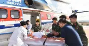 Cấp cứu đường không đưa hai bệnh nhân từ Trường Sa về đất liền