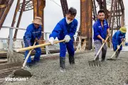 Cầu Long Biên được thay lớp áo mới, sẽ thông xe vào ngày 27/5