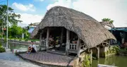 Cầu lợp làng Kênh: Cây cầu cổ hơn 700 năm tuổi vẫn là chốn tránh nóng lý tưởng