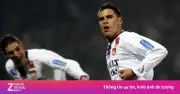 Cựu tiền vệ Lyon từng 3 lần vô địch Ligue 1 đột ngột qua đời ở tuổi 43