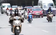 Cuối tuần nắng nóng tăng mạnh, có nơi vượt 40°C, 27 người nhập viện sau bữa ăn bán trú