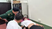 Du khách Hà Nội suýt chết đuối tại bãi biển Nhật Lệ, may nhờ cứu hộ kịp thời