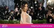 Eileen Gu gây sốt Met Gala 2026 với váy 15.000 bong bóng thủy tinh