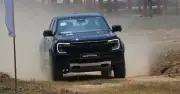 Ford Ranger Raptor V6 3.0L xăng chốt giá 1,448 tỉ đồng tại Việt Nam