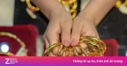 Giá vàng giảm sâu, người mua chịu lỗ tới 15 triệu đồng mỗi lượng