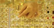 Giá vàng hôm nay 15/5: SJC giảm mạnh, vàng nhẫn chênh lệch nhỏ