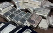 Giá vàng hôm nay 3/5: Bạc, Phú Quý, DOJI, Ancarat, Sacombank, SBJ tăng hay giảm?