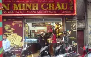Giá vàng hôm nay giảm mạnh, người dân vẫn e dè chưa dám xuống tiền