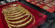Giá vàng miếng SJC hôm nay 4.5 giảm 300.000 đồng, bạc cũng quay đầu giảm mạnh