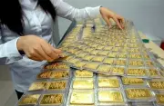 Giá vàng thế giới chiều nay giảm 1,5 triệu đồng, về sát 80 triệu đồng/lượng