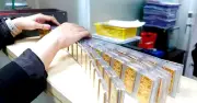 Giá vàng trong nước giảm sâu, vàng miếng SJC mất 1,3 triệu đồng mỗi lượng