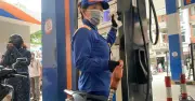 Giá xăng dầu hôm nay 7/5: RON 95 giảm còn 24.354 đồng/lít