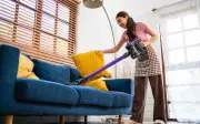 Gia đình Anh đăng tuyển giúp việc chăm sóc biệt thự và chó, lương hơn 1,7 tỷ/năm