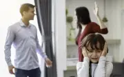 Gia đình cha yếu mẹ mạnh: Con cái lớn lên dễ rơi vào 2 kết cục này