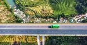 Giao hàng điện tử mùa nắng: Đa kho trung chuyển đáp ứng nhu cầu