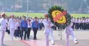 Gần 100 đội viên tiêu biểu vào Lăng viếng Bác nhân 85 năm thành lập Đội