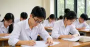 Gần 30 học sinh cạnh tranh 1 suất vào lớp chuyên Anh trường Sư phạm