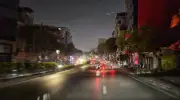 Hà Nội: Nhiều khu vực mất điện ban đêm giữa nắng nóng gay gắt