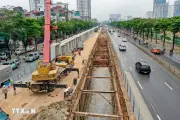 Hà Nội phân luồng giao thông vò Chí Công phục vụ thi công chống ngập