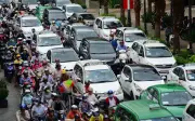 Hà Nội đặt mục tiêu 100% taxi điện vào năm 2030: Thách thức và cơ hội