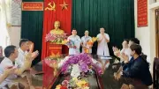 Hai cán bộ y tế Nghệ An được khen thưởng vì cấp cứu bé ngừng tim do điện giật
