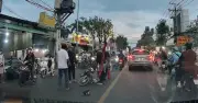 Hai người đánh nhau giữa đường Phạm Hùng, gây ùn tắc giao thông
