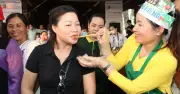 Hội thi ẩm thực 'Hương vị 3 miền' thu hút hàng ngàn người tại Lễ hội quả điều vàng