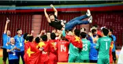 HLV Kim Sang-sik và Park Hang-seo dự khán Festival U.14 Gia Lai 2026