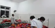 Hơn 200 học sinh ngộ độc do ăn quả lạ tại Lai Châu