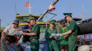 Hơn 300 cán bộ, ngư dân tham gia phổ biến Luật Biên phòng tại Cần Giờ