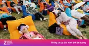 Hàng trăm người trẻ Seoul tham gia cuộc thi ngủ trưa bên sông Hàn
