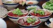 Hưng Yên: 31 người nghi ngộ độc tiết canh vịt, nguyên nhân do vi sinh vật