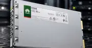 Huawei tự phát triển công nghệ đóng gói, ra mắt SSD 122TB cho AI dù bị cấm chip