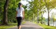 Đi bộ chậm 15 phút mỗi ngày giúp phục hồi mạch máu, giảm huyết áp hiệu quả