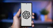 Điện thoại ChatGPT lộ cấu hình khiến iPhone, Samsung toát mồ hôi
