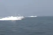 Iran thách thức 'cú chạm nhẹ' của Tổng thống Trump tại eo biển Hormuz
