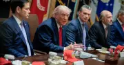 Iran tấn công căn cứ Mỹ, Trump cảnh báo Iran tính toán sai lầm