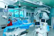 Kỹ thuật can thiệp hiện đại cứu sống bé 9 tuổi xuất huyết não nặng