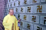 Khám phá ngôi chùa có hệ thống tượng đá khắc nhiều chữ Vạn nhất châu Á