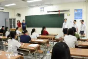 Kiểm tra điểm thi: Động viên thí sinh dự kỳ thi tuyển sinh lớp 10 tại Hà Nội